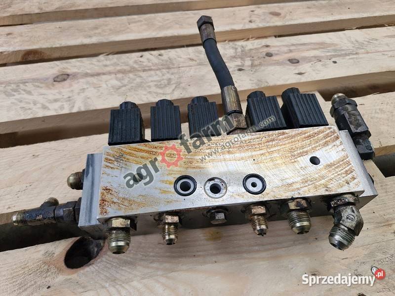 Zawór hydrauliczny Valtra C100 C110 C120 Byków