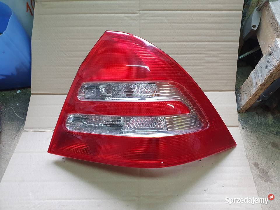 MERCEDES W203 LAMPA PRAWA TYLNA PRAWY TYŁ wielkopolskie Międzychód