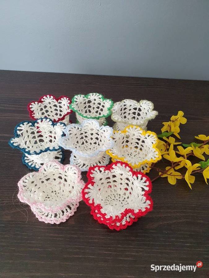 Koszyczek podstawka na jajko pisankę biały Jastków