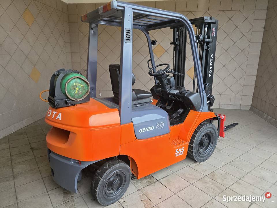 Wózek widłowy TOYOTA 7FGF25 2500 Obrotnica śląskie Lędziny