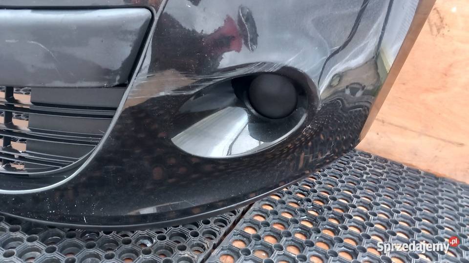 RENAULT MEGANE III ZDERZAK PRZÓD NV676 Zbierkowo sprzedam