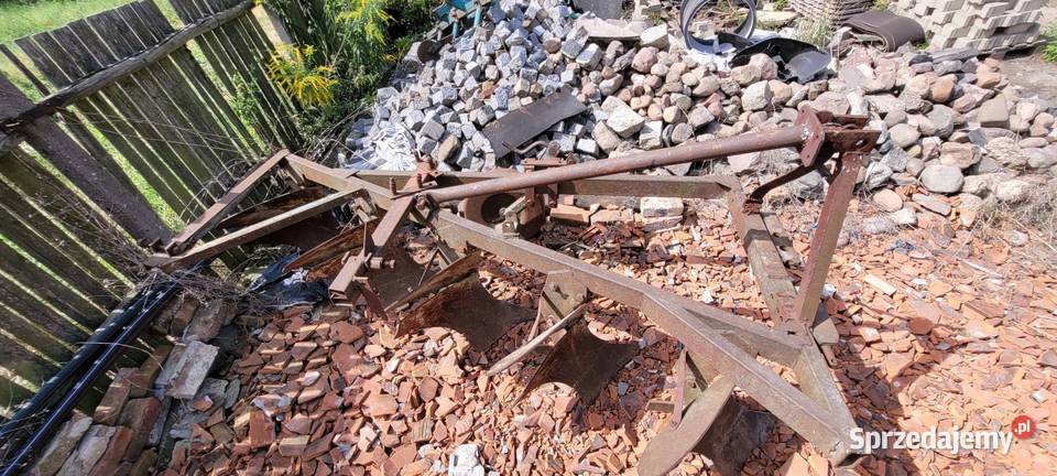 Pług 5skibowy nieuszkodzony Pługi Brzeg Głogowski sprzedam