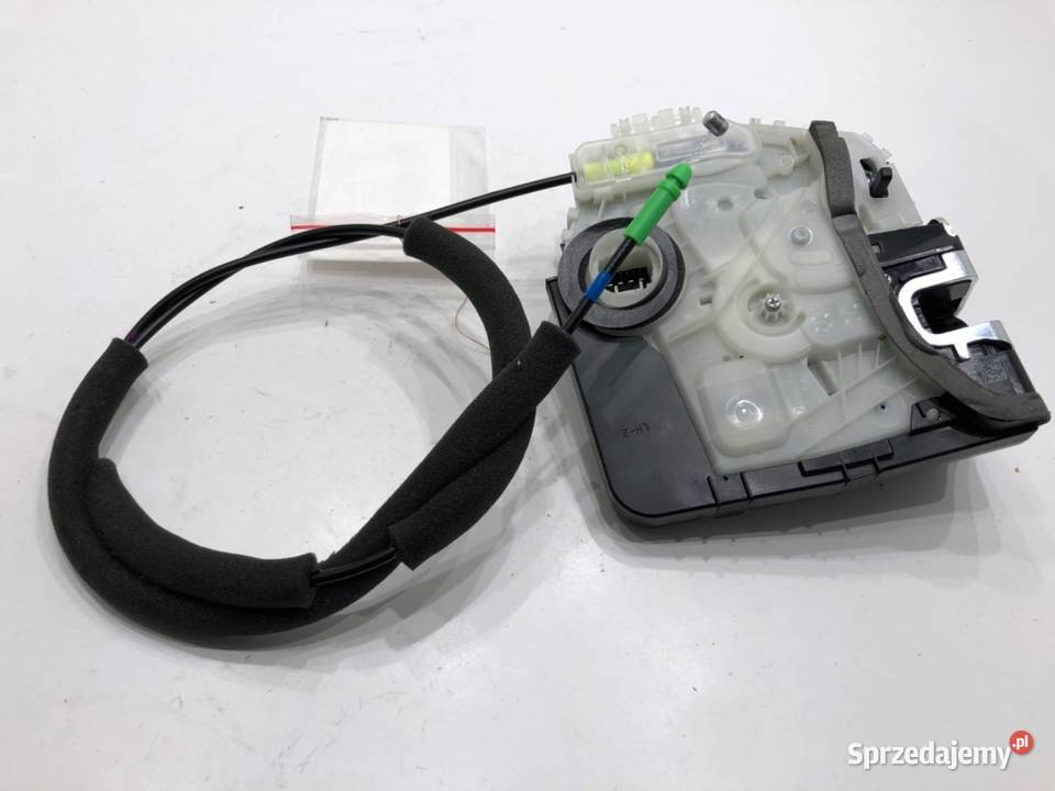 ZAMEK DRZWI LEWY TYŁ LEXUS LBX Crossover