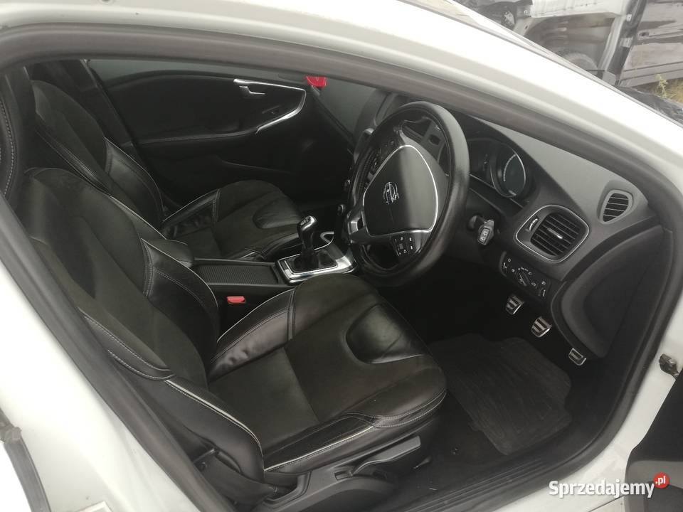 Volvo V40 14r R design D2 115 61446 całe na Zduńska Wola