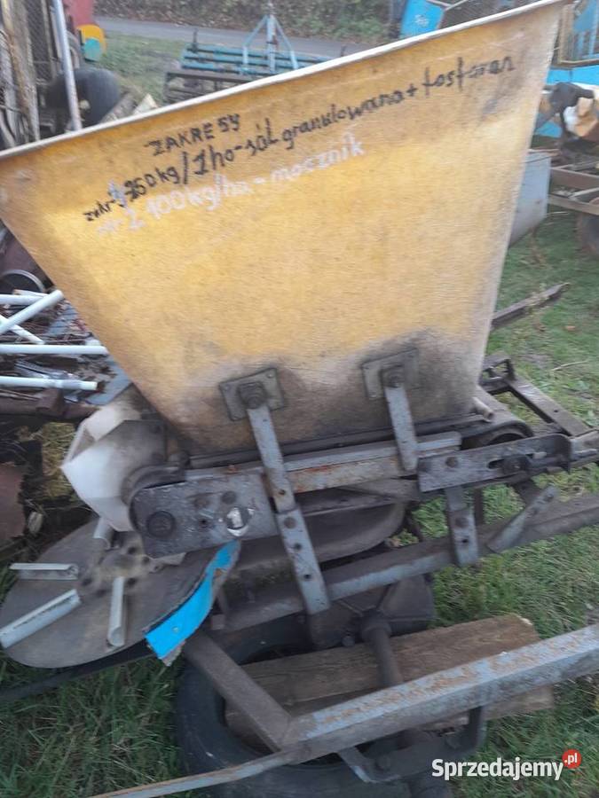 Rozsiewacz Kos do soli nawozu wapna 3 nieuszkodzony Żarki