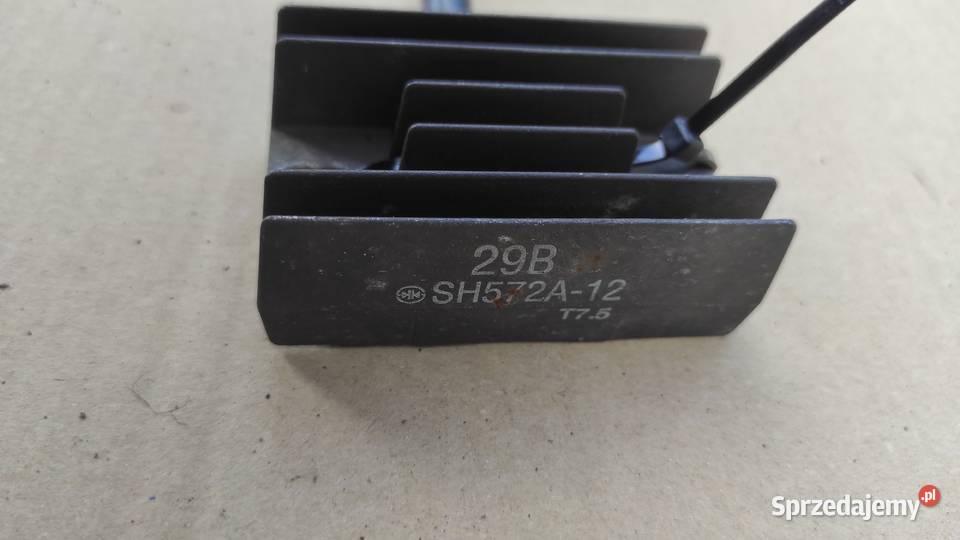 Suzuki GN 125 regulator napięcia oryginał Regulatory napięcia mazowieckie sprzedam