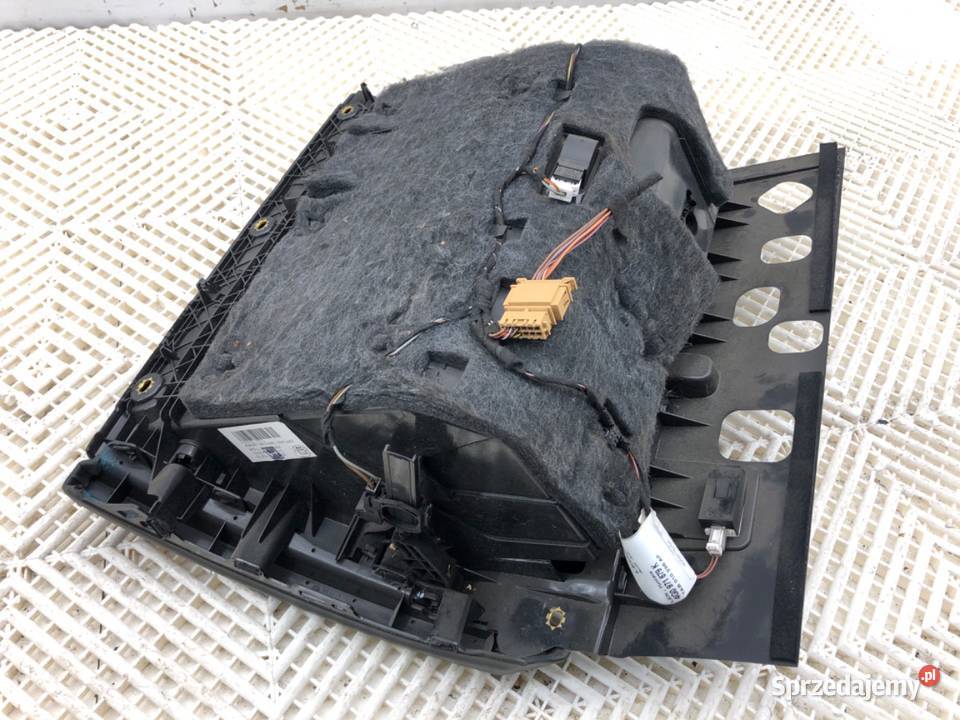 SCHOWEK PASAŻERA AUDI A6 C7 Kombi 1118 sprzedam