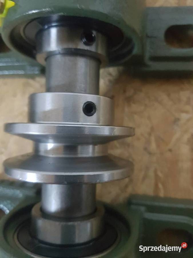 Wałek krajzegi wahadłowy Średnica wałka 250 mm Głogowa sprzedam