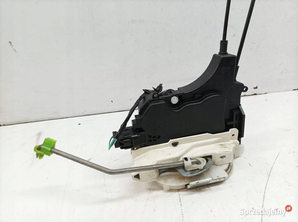 ZAMEK DRZWI TYŁ LEWY Mitsubishi Outlander II