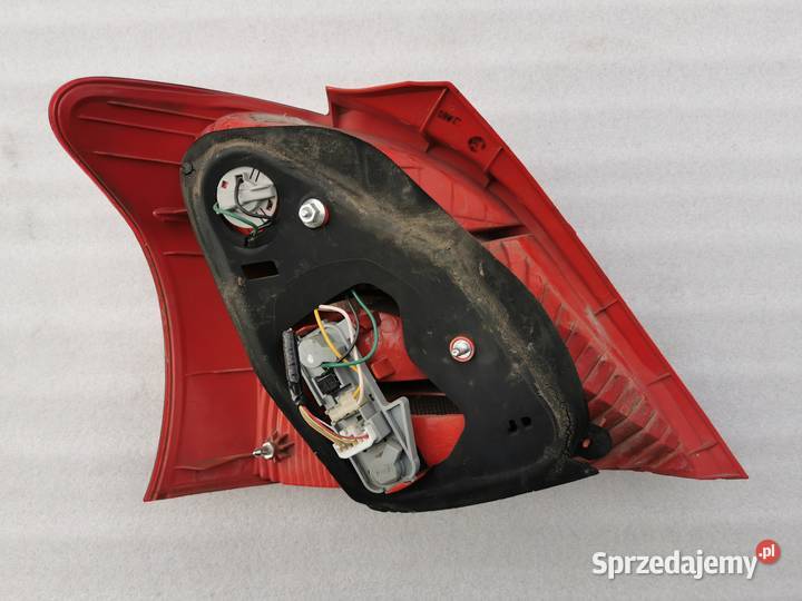 Lampa Prawy Tył Tylna Prawa Toyota Yaris II Wyszków