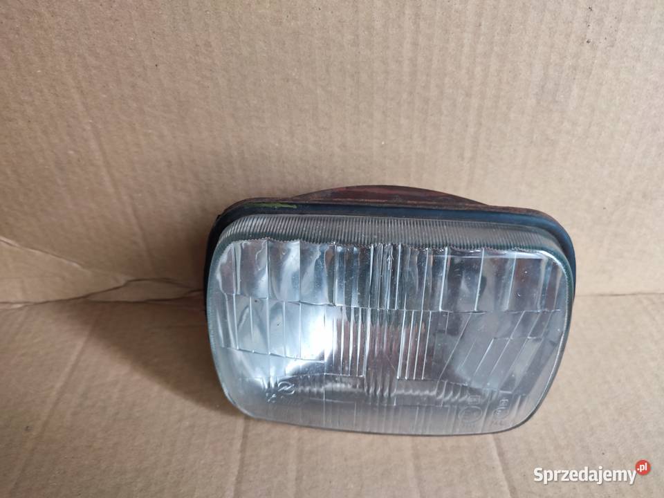 Reflektor Fiat 126p maluch osobowe Zduny sprzedam