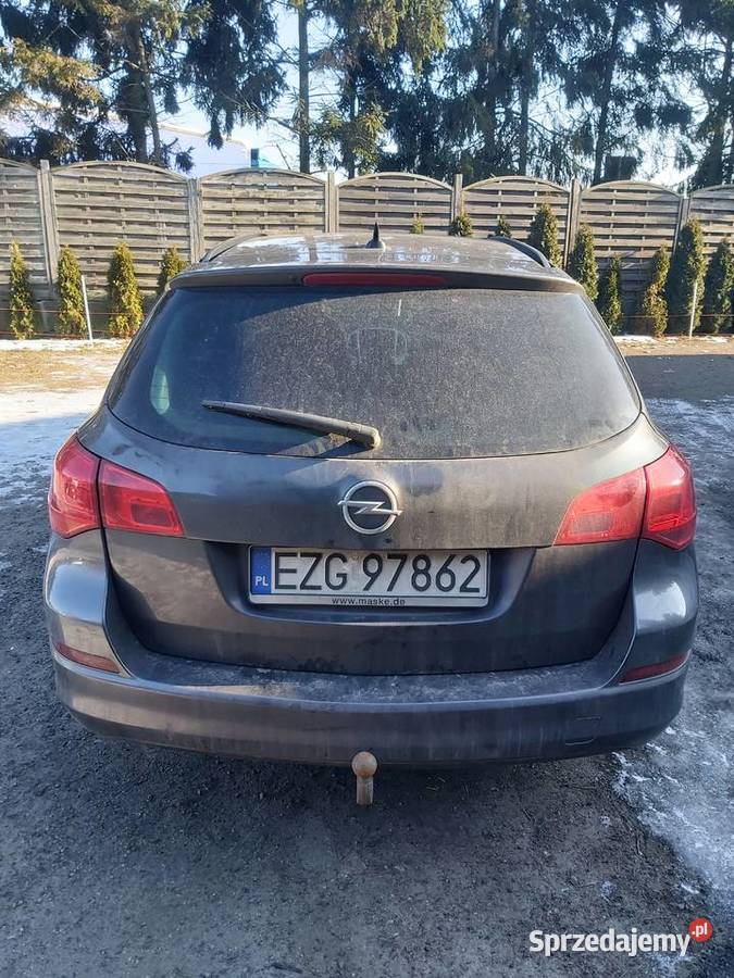 Opel Astra J Sports Tourer kombi 17 CDTI 2011 sprzedam