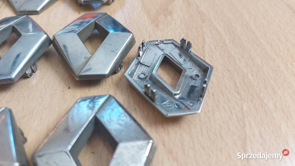 EMBLEMATY TOYOTA OPEL NISSAN RENAULT AUDI 133