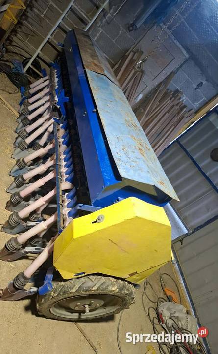 Siewnik Poznaniak na docisku Maszyny rolnicze podkarpackie Dębica