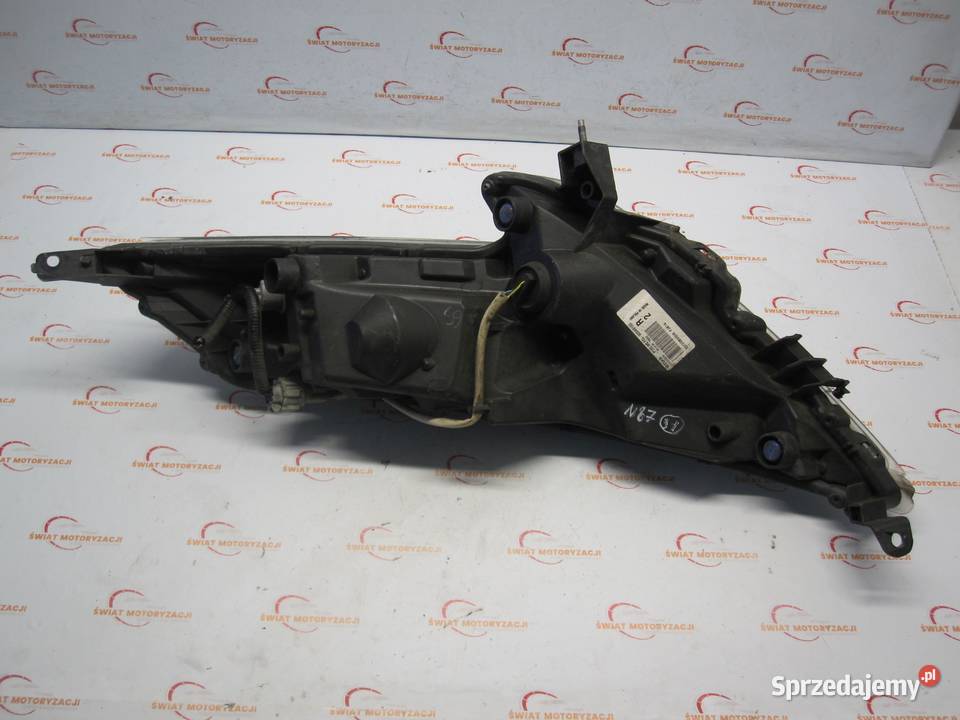 NISSAN JUKE 15r lampa prawa przód 26120BV80A Kielce