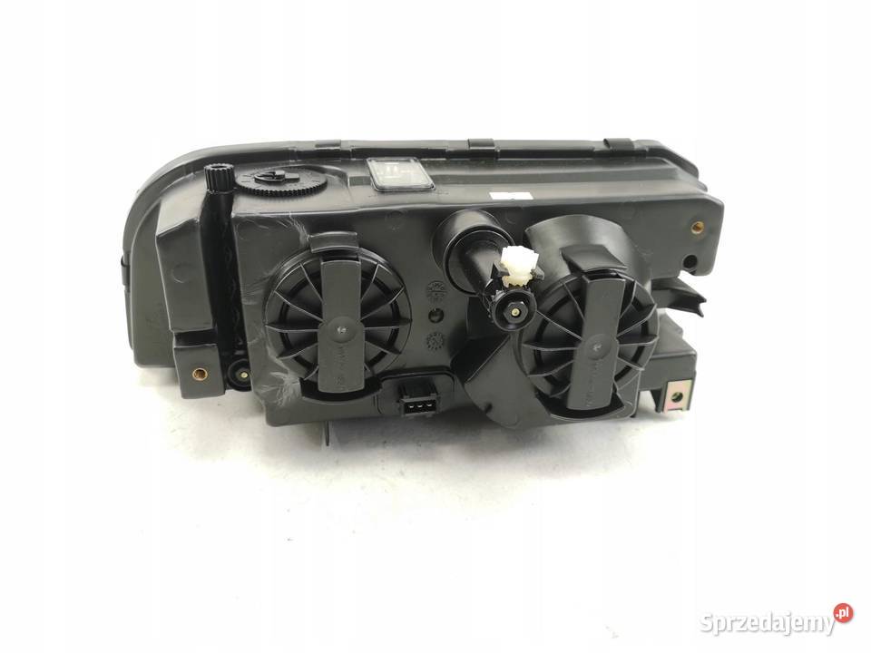 LAMPA PRAWY PRZÓD VOLVO 850 9497