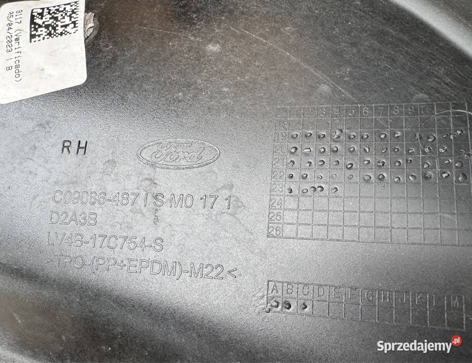 Listwa ramka kratki zderzaka przód prawa rh kuga Sieraków sprzedam