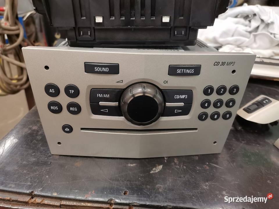 Dekory Astra H Beżowe radio CD 30 MP3 Głuchołazy