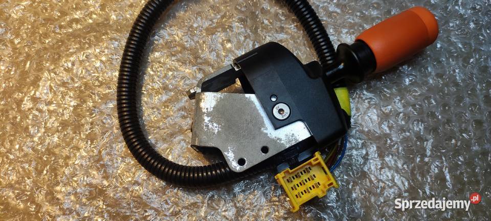 DŹWIGNIA REWERSU VALTRA VERSU DIRECT Kutno