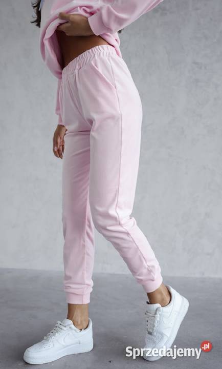 Dres damski welurowy pastelowy róż LXL Inny materiał Moda i Styl Ostrzeszów