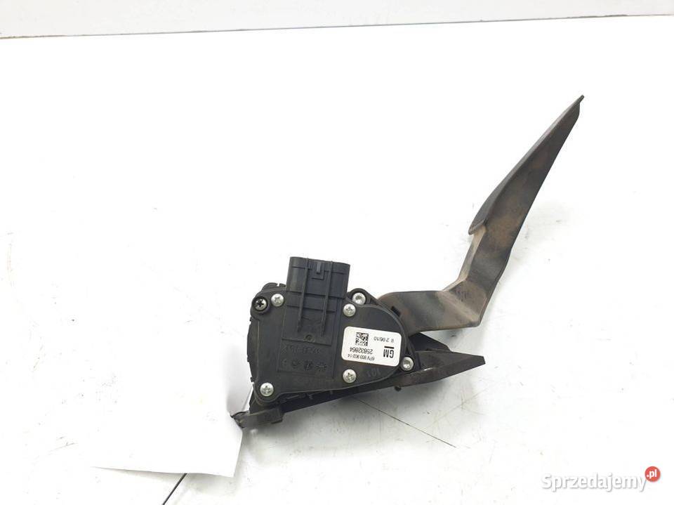 PEDAŁ CADILLAC ESCALADE ESV 25832864 Lipno