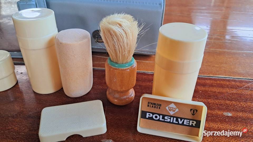 Stylowy Niezbędnik Gentleman z PRL Vintage Świecie