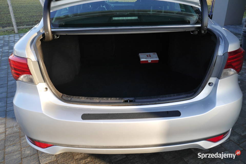 Toyota Avensis 2012 16 benzyna Polski salon małopolskie Słomniki
