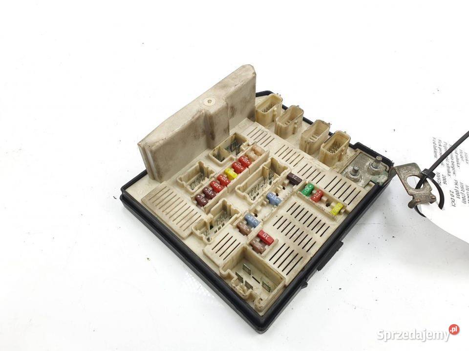 SKRZYNKA BEZPIECZNIKÓW RENAULT MEGANE II osobowe kujawsko-pomorskie Lipno