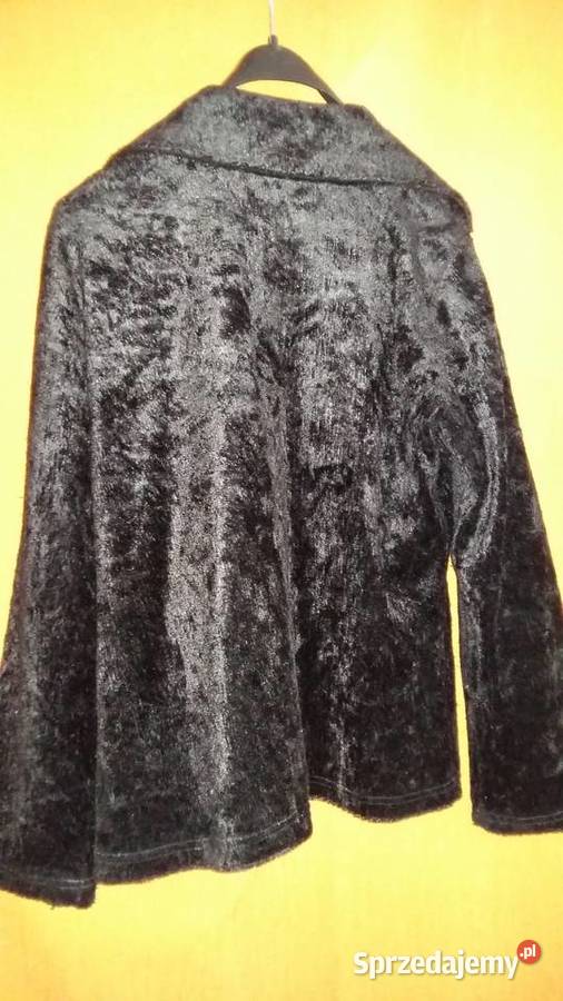 Żakiet futerkowy na podszewceczarnyM sprzedam