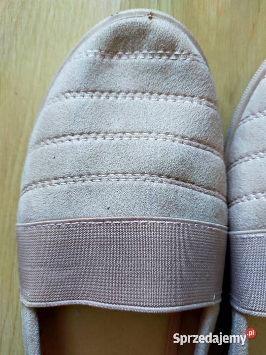 Różowe espadryle