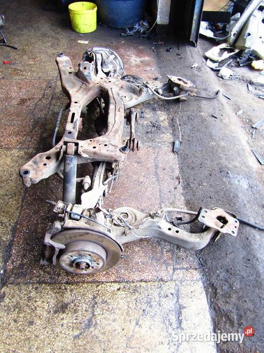BELKA OŚ ZAWIESZENIA TYLNA TYŁ 16 DCI 4X4 NISSAN