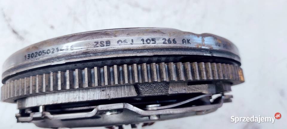 SPRZĘGŁO KOŁO DWUMAS AUDI A3 8V 18 06J105266AK Sprzęgła i elementy Przystajń