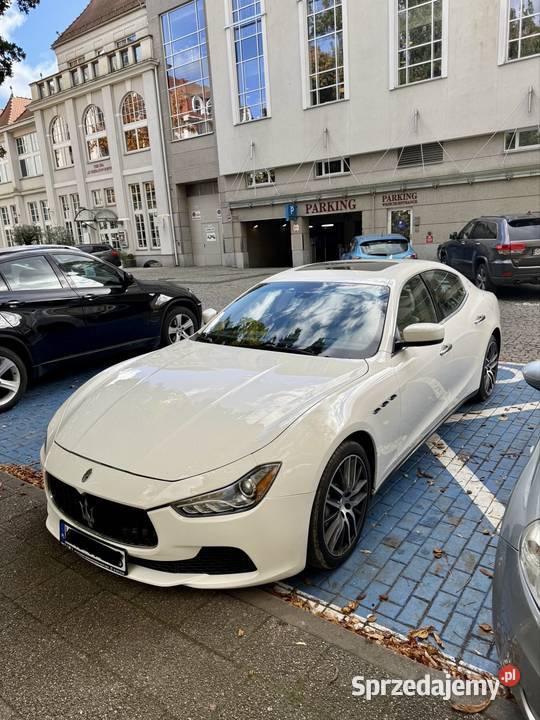 Maserati Ghibli SQ4 450 Stan idealny Full Rok produkcji 2017
