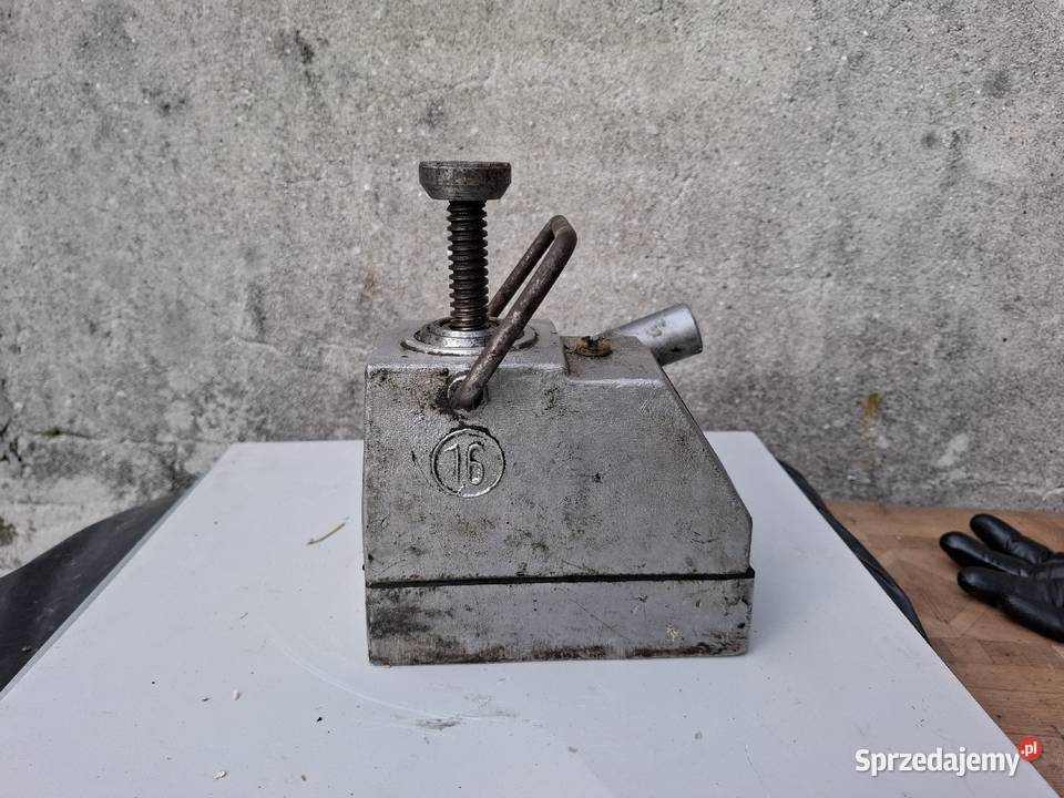 Lewarek skamet 16T prl Nysa Żuk Lublin