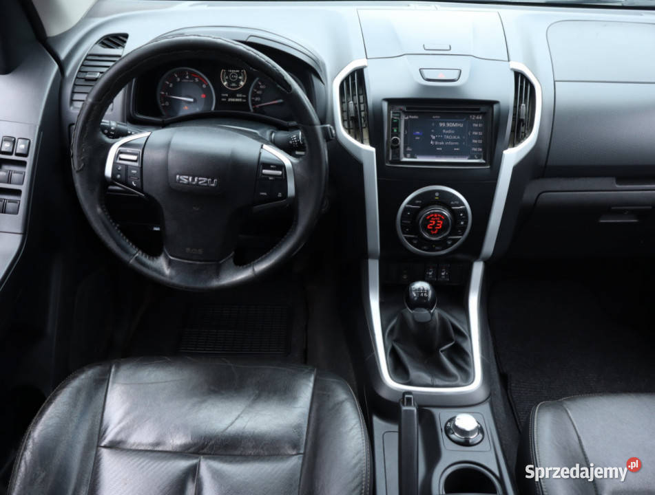 Isuzu D 19 D Rok produkcji 2017 Piaseczno