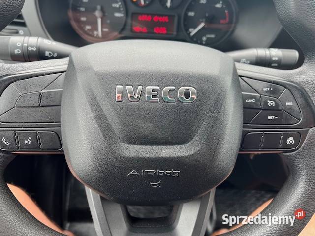 sprzedam samochód dostawczy iveco daily kontener 136KM Bielsk