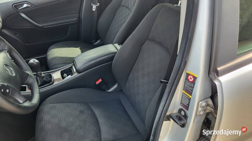 Mercedes C180 z gazem 143KM