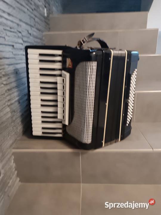 Akordeon victoria 80 basow Dębica