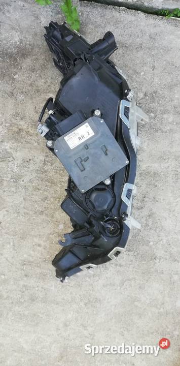 TOYOTA RAV4 V Reflektor Lampa Prawy 1922 FULL Poświętne