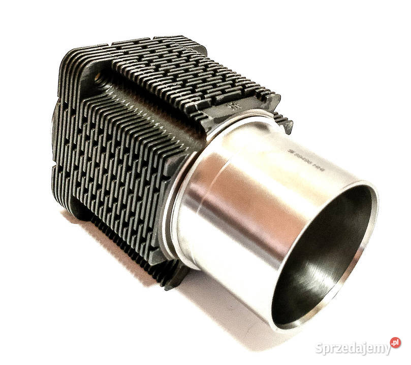 Tuleja cylindrowa silnika Deutz BFL912 BFL913 Tyczyn