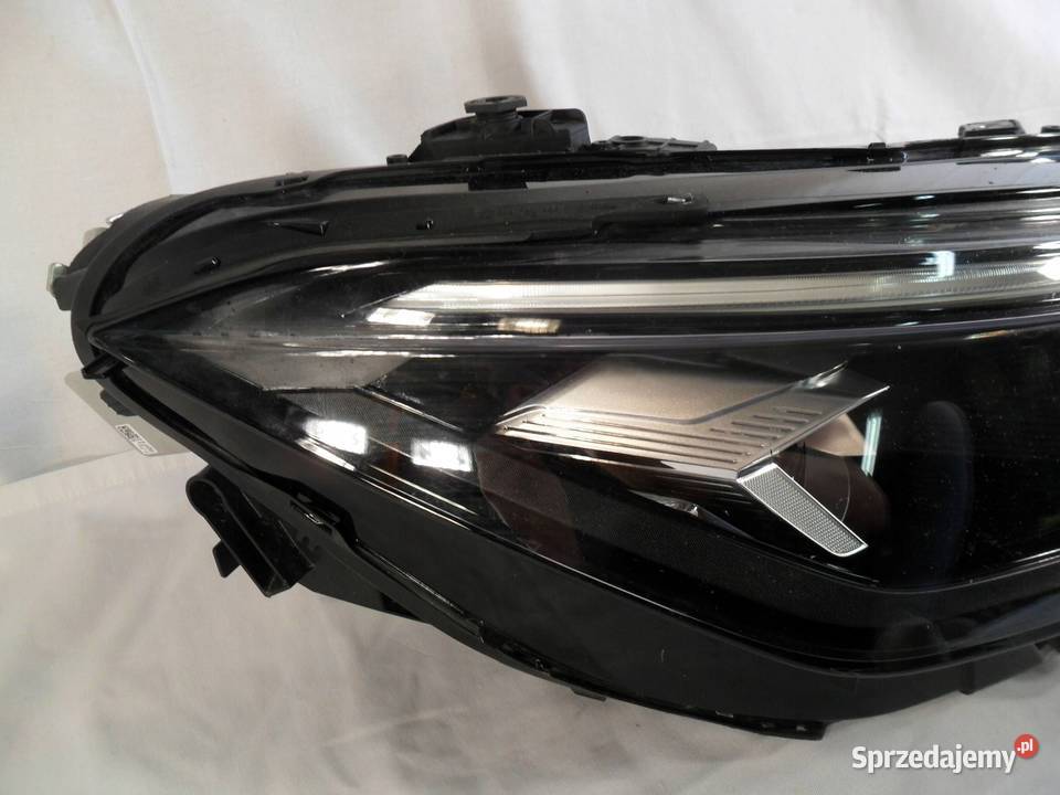REFLEKTOR PRZÓD STRONA PRAWA VOLKSWAGEN PASSAT Nowy Tomyśl