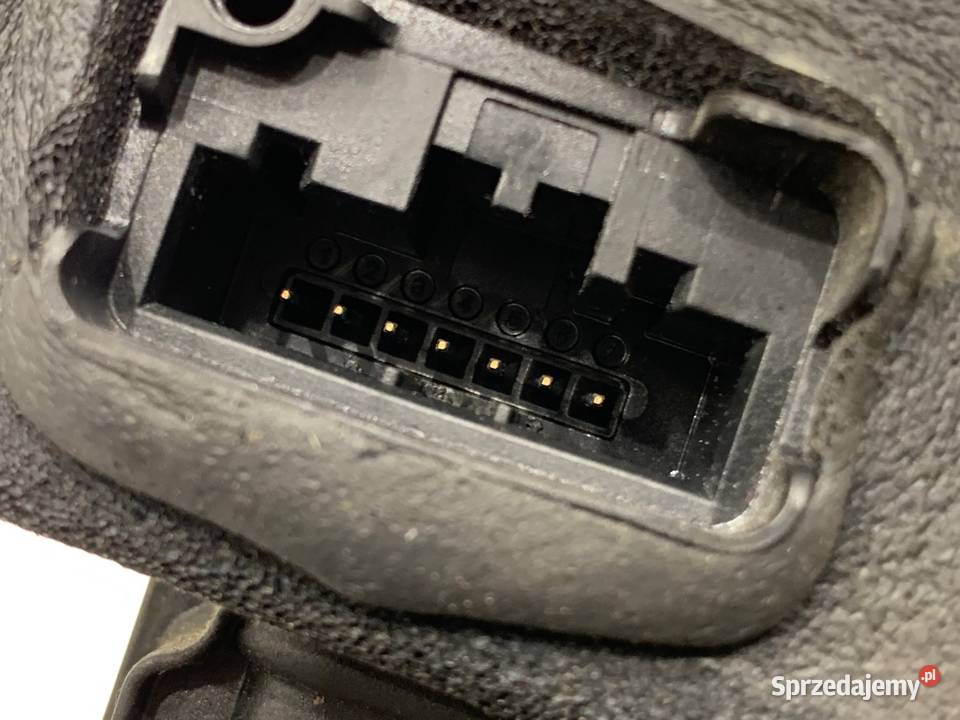 ZAMEK DRZWI LEWY PRZÓD SKODA RAPID Hatchback