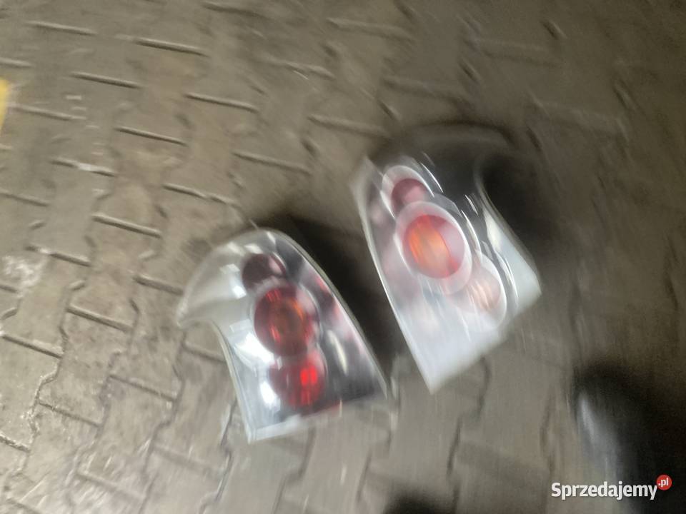 Lampa lampy lefrektor tył przód Toyota corolla osobowe Olsztyn