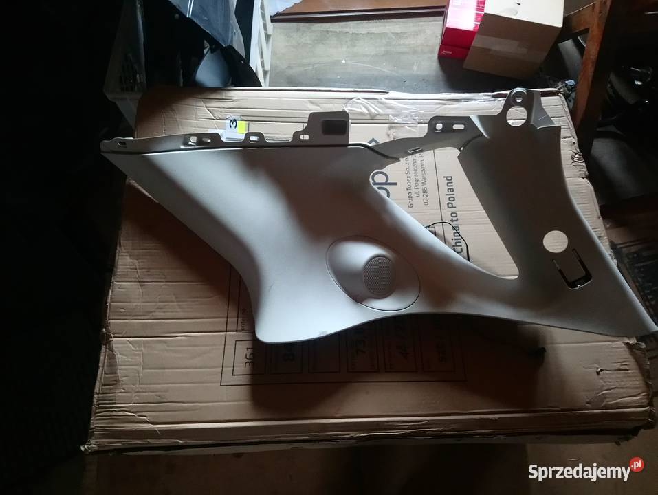 Ford Edge 18r tylna górna osłona słupka L i P Siepraw