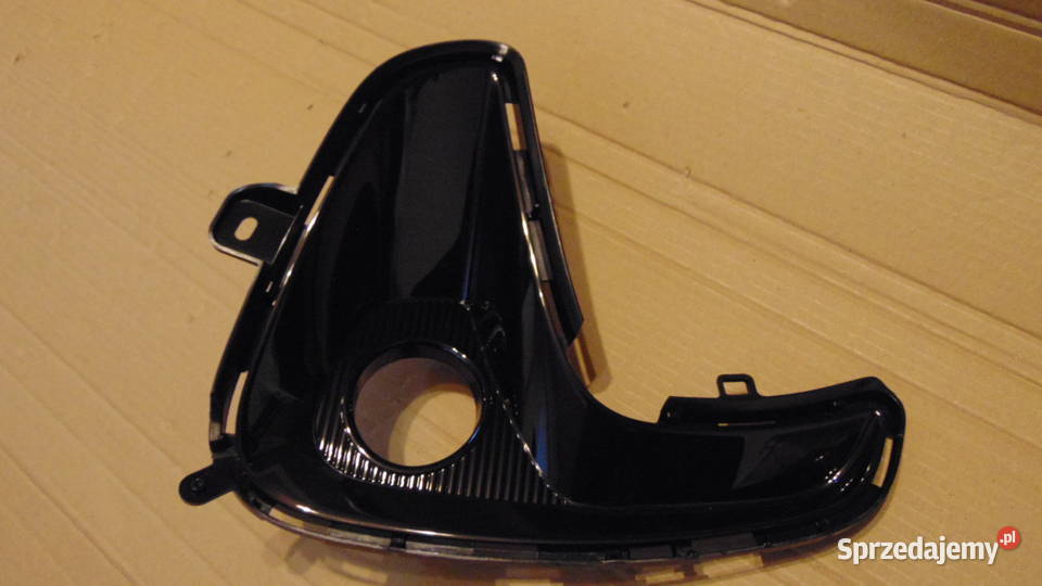 Toyota Yaris kratka zderzaka lewa 521130D160 Białystok