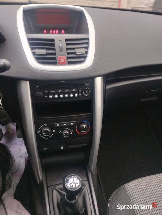 Peugeot 207SW 14 benzyna 2009 134 przebieg dolnośląskie Świdnica