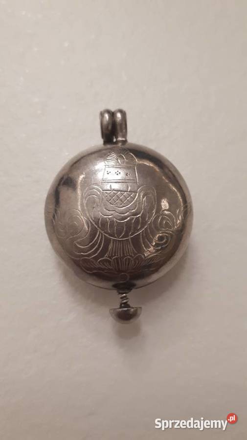 srebrny sekretnik otwierany Biżuteria