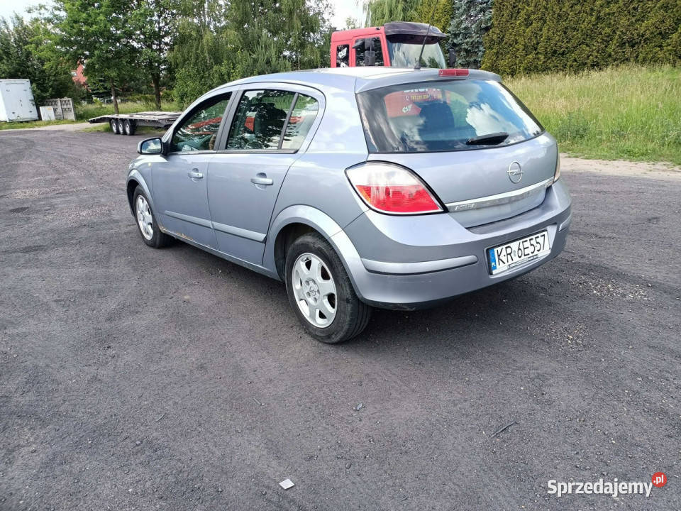 Opel Astra Opel Astra 17CDTI 101 05r H 20042014 Astra Tarnów