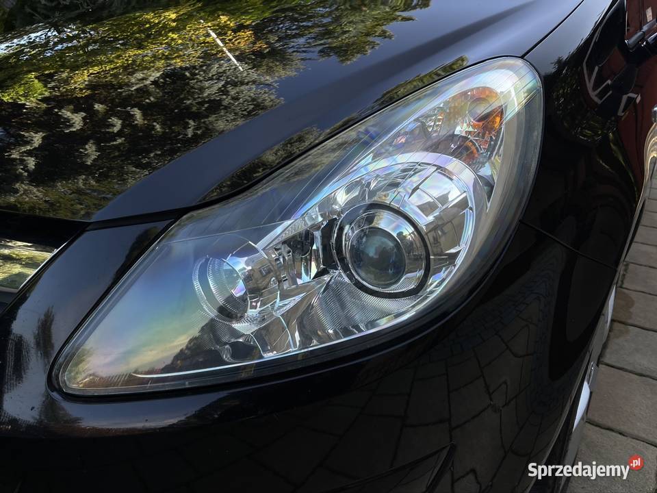 Opel Corsa D 14 90 LPG BEZWYPADKOWY Cała w lakier metallic