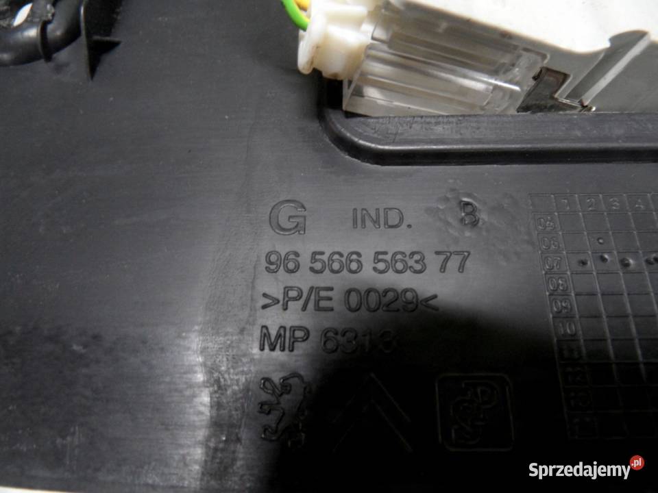 PEUGEOT 207 CC I 07r osłona bagażnika lewa